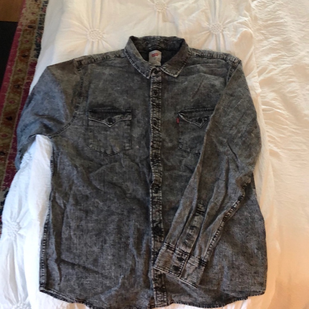 Levi’s size XL Jean shirt